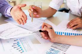 1月28日外盘头条：美元跌至四年低点 特朗普称不担心 谷歌推出低价版AI Plus 特朗普关税落地概率不足三成